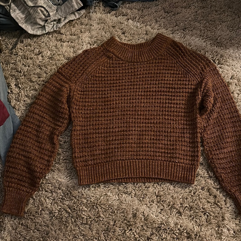 New Without Tags Universal Thread Size Medium Bro… - image 1